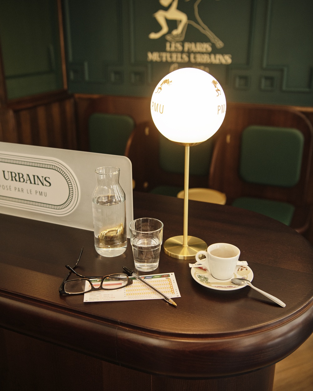 ambiance parisienne à la Brasserie Longchamp