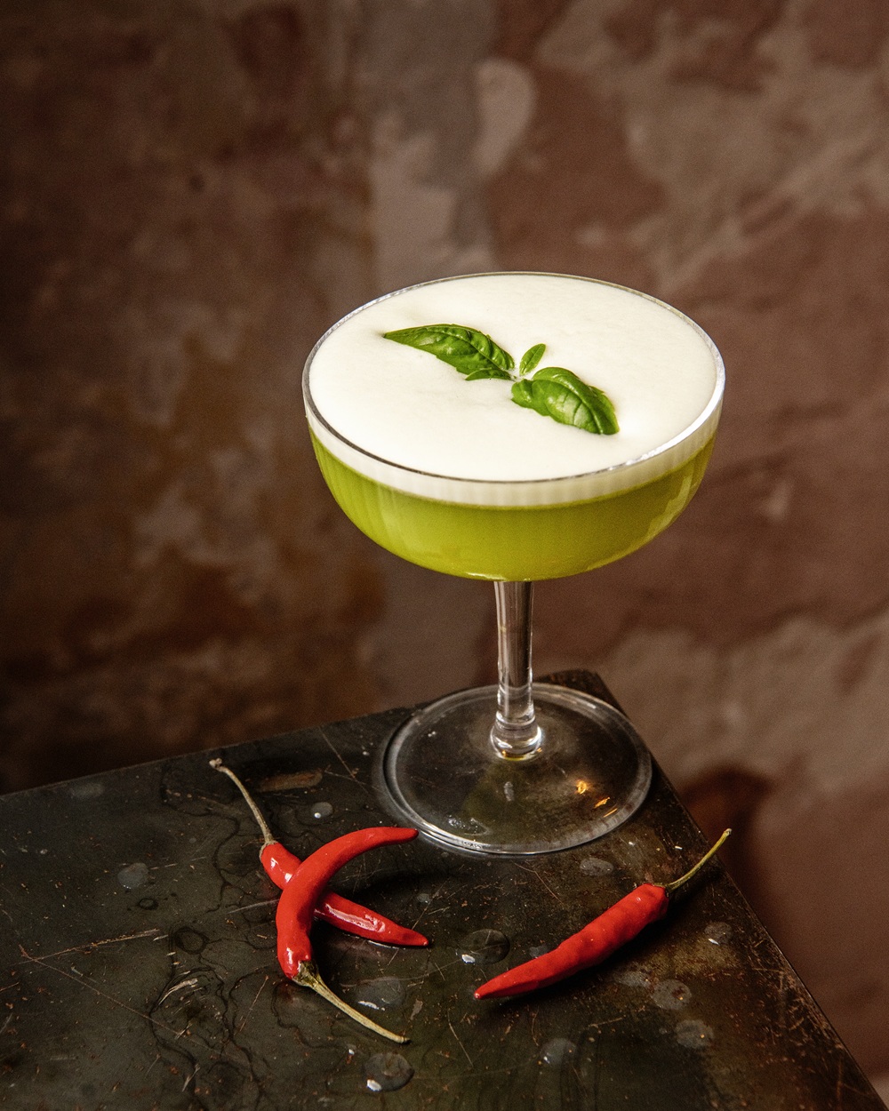 Labo nºheure, c’est un bar-cocon imaginé par le duo complice Marine et Zak. Pour savourer des cocktails numérotés et toujours frais