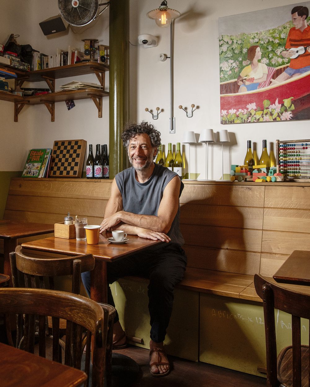 10 ans déjà que ce Bistrot Georges aimante et fidélise habitués et amis. Ilan Loufrani en a fait un repère gourmand