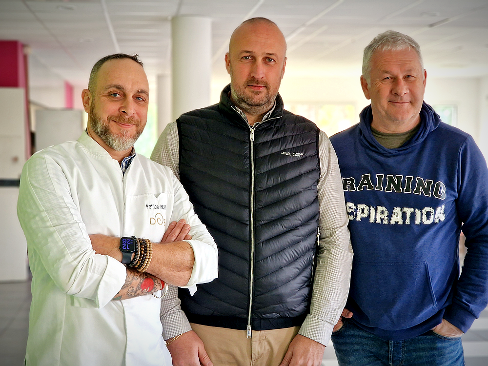 Une formation aux métiers de la cuisine est dispensée chez Emmaüs Saint‑Marcel : elle est pilotée par Patrice Pilati, Nicolas Attard et Franck Leton