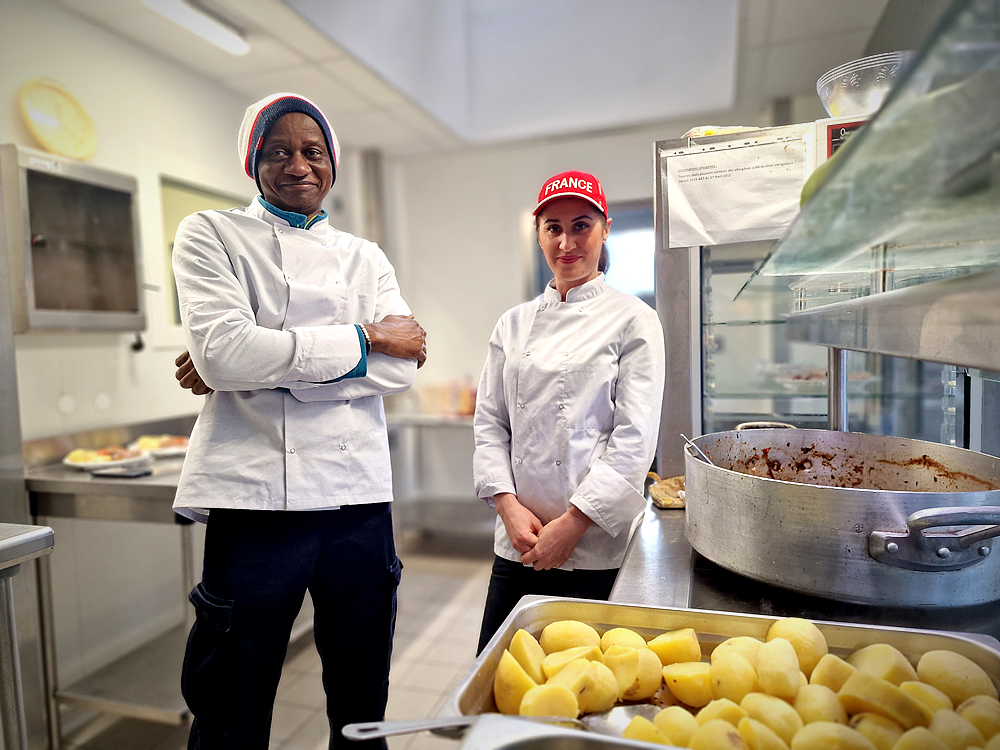 Une formation aux métiers de la cuisine est dispensée chez Emmaüs Saint‑Marcel