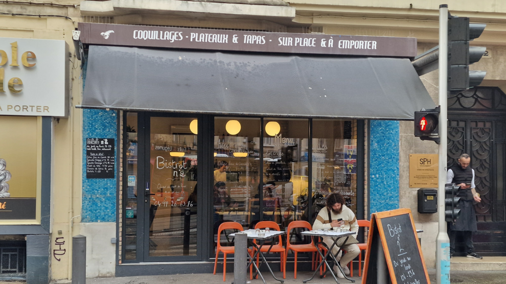 Bistrot N°2 , bistrot à vocation marine à Marseille quartier Cinq Avenues