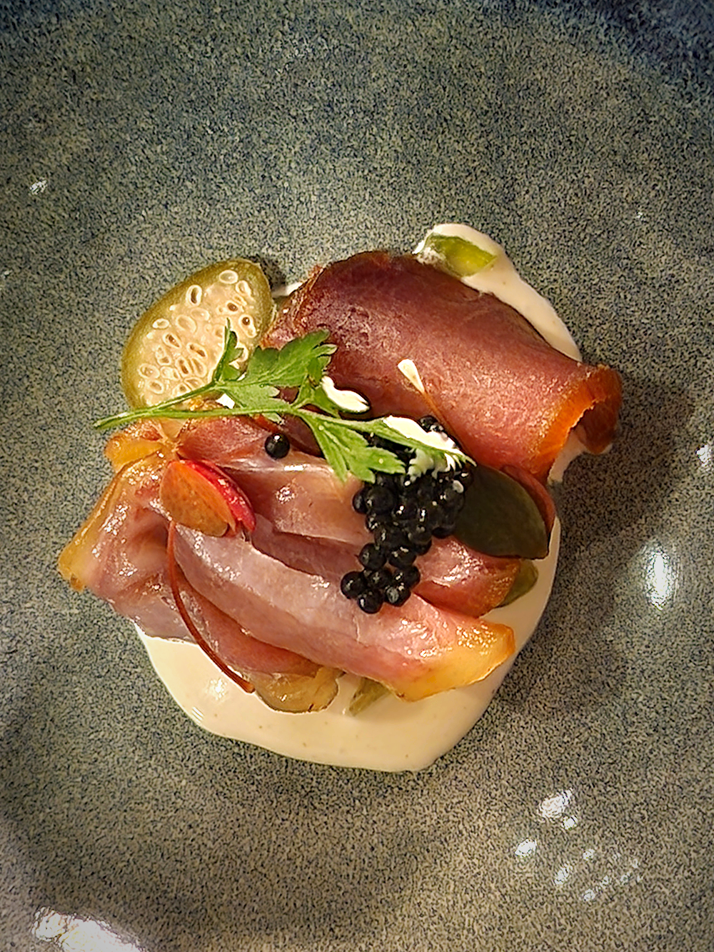 Un dîner suspendu aux Trois Forts : vue spectaculaire, cuisine provençale inspirée et créativité de Sylvain Touati à la carte. Une soirée à part