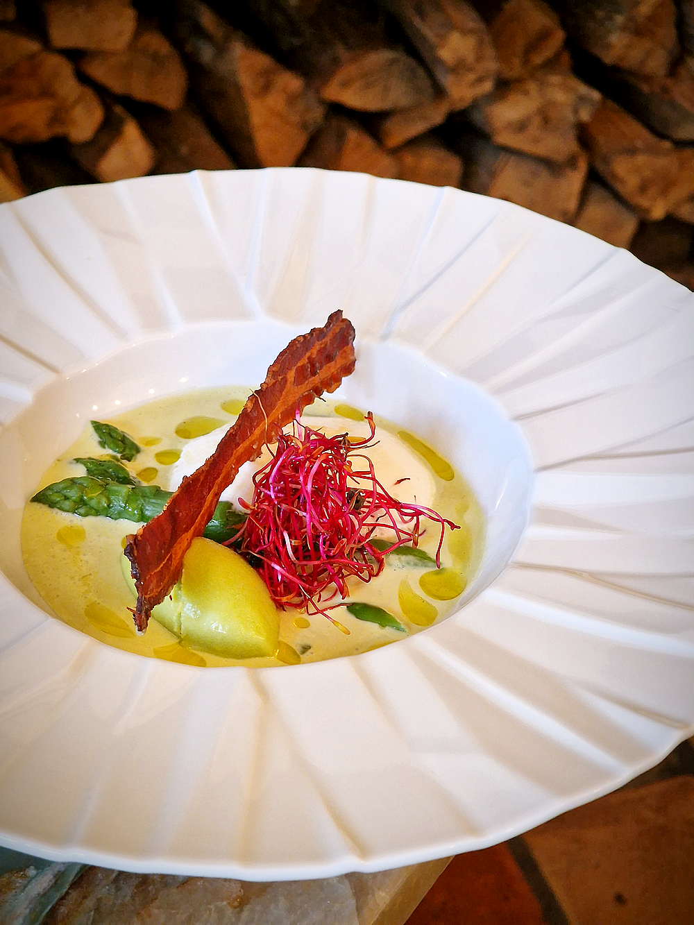 Au restaurant le Jas à La Roque d'Anthéron, l'asperge dans tous ses états