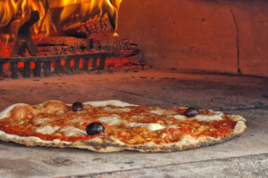 À Forcalquier, Manu Barthélémy défend une pizza libre et engagée