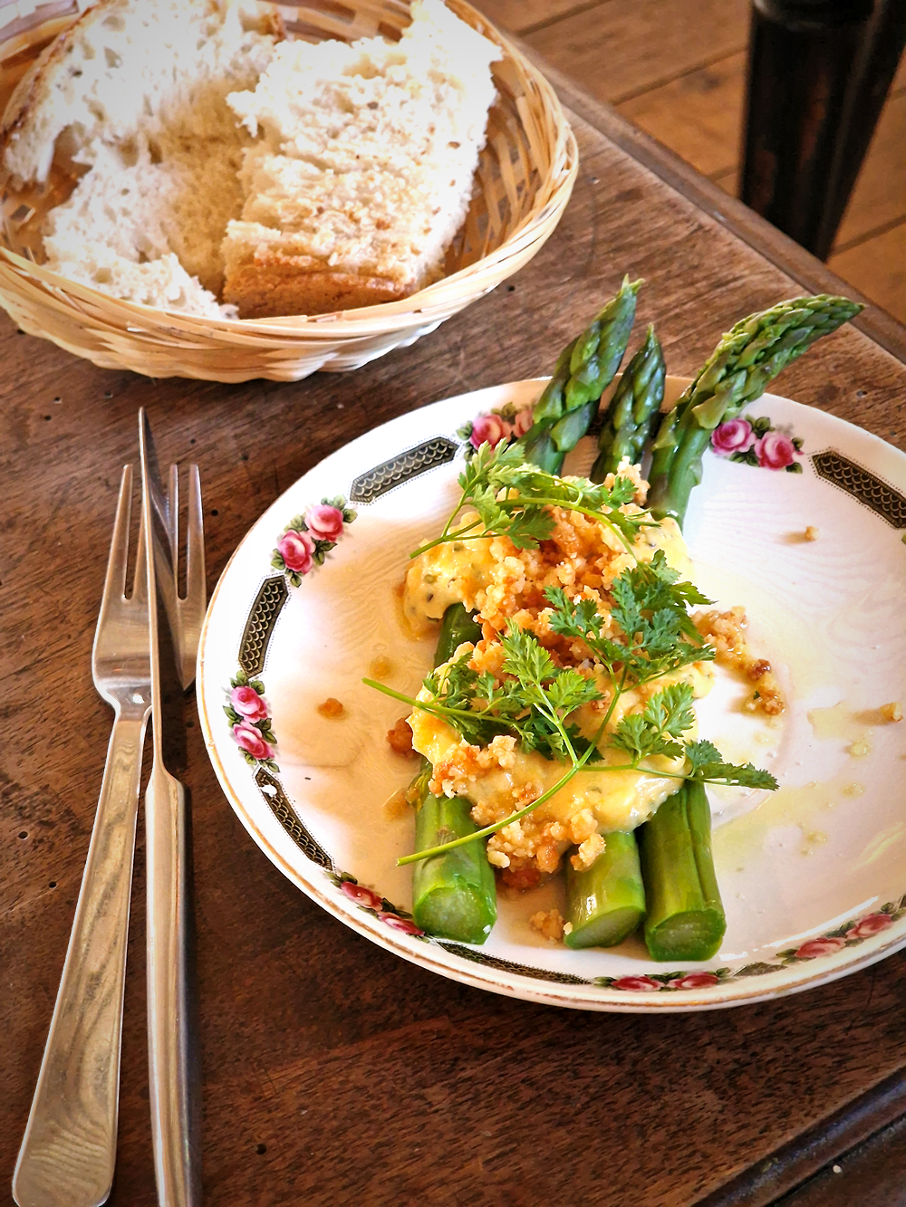 Nido redynamise les puces de Fifi Turin avec un néobistrot ultra vivant : plats de bon aloi, ambiance festive