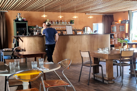 Nido le bistrot des puces Fifi Turin à Marseille