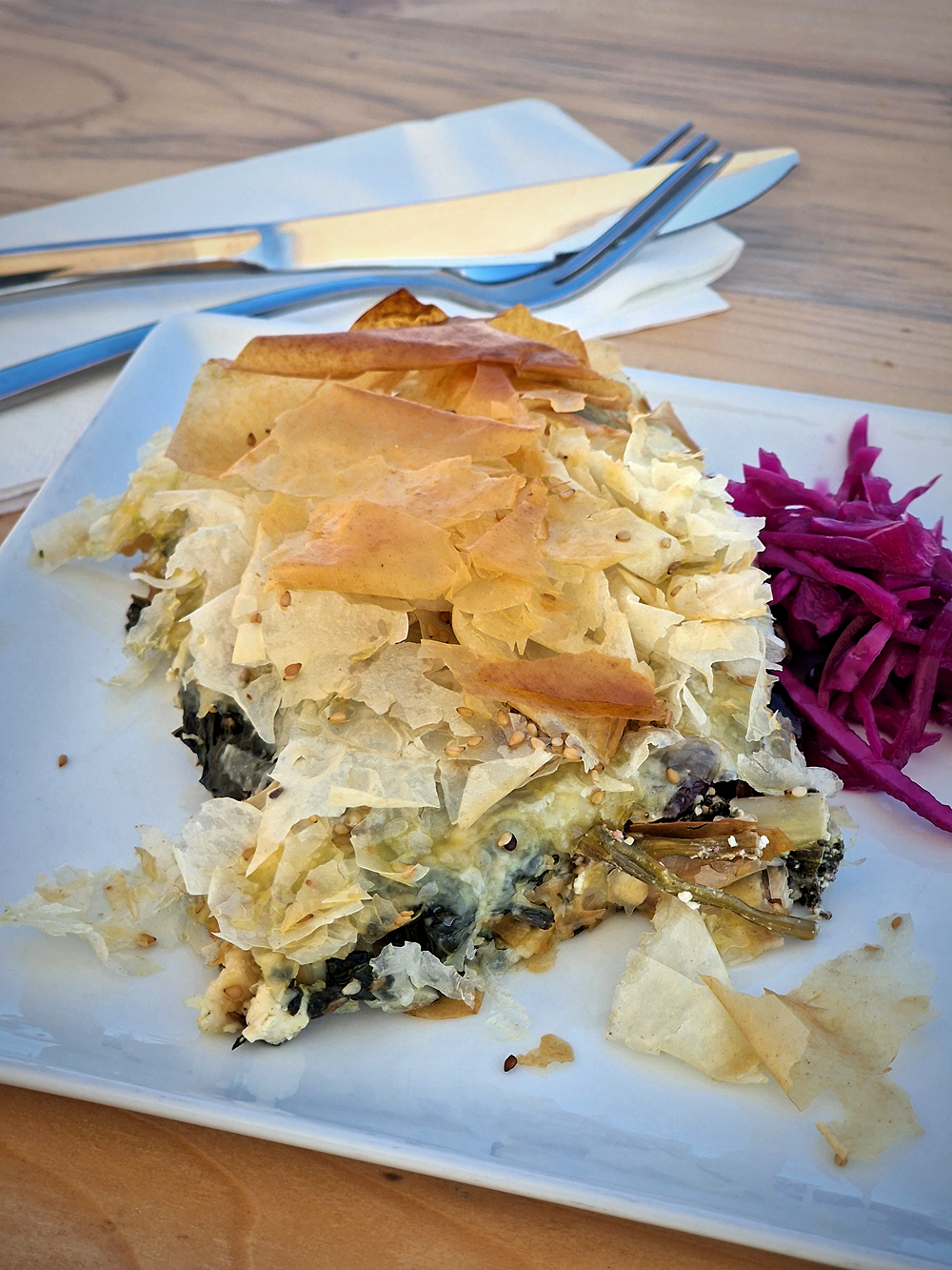 Le restaurant du château d’If : cuisine méditerranéenne soignée, à l'image de cette skapanopita