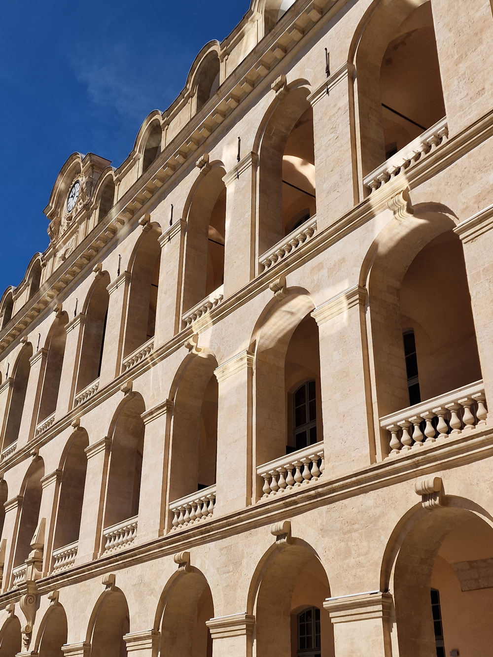 Stéphane Dartois prend la tête de l’InterContinental Hôtel-Dieu avec le vœu de renforcer le luxe local et porter la ville à l'international