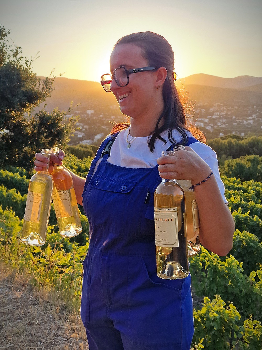 La saison des Dîners insolites 2026 est lancée. Le 2 juillet Rodolfo Mejia a cuisiné en live au Clos Ste-Magdeleine, face à la baie de Cassis