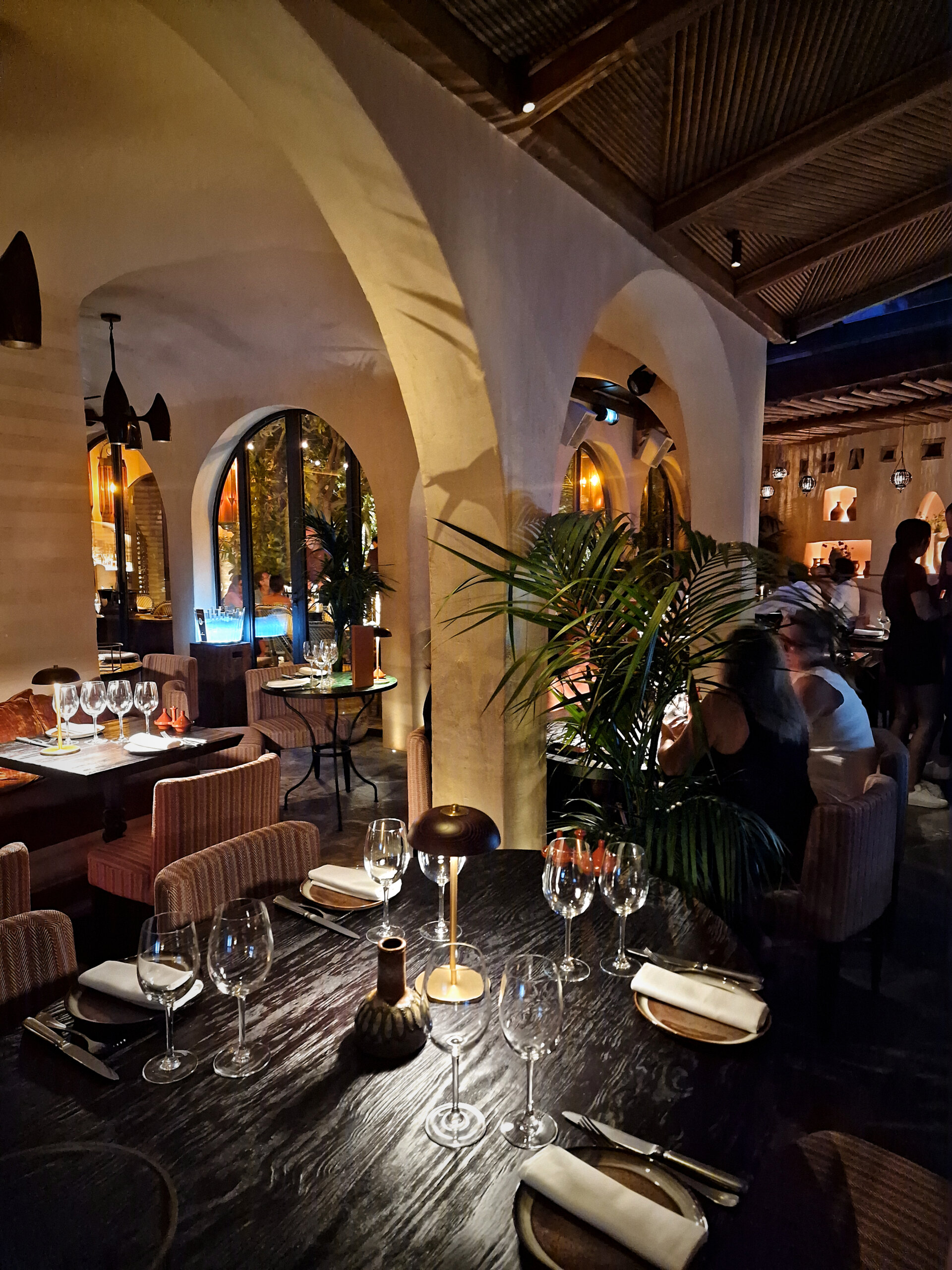 A Saint-Tropez, le Salama de Frédérique et Fabrice Dorel déroule un Maghreb magnifié : cuisine et cocktails top niveau et nuits ambiancées