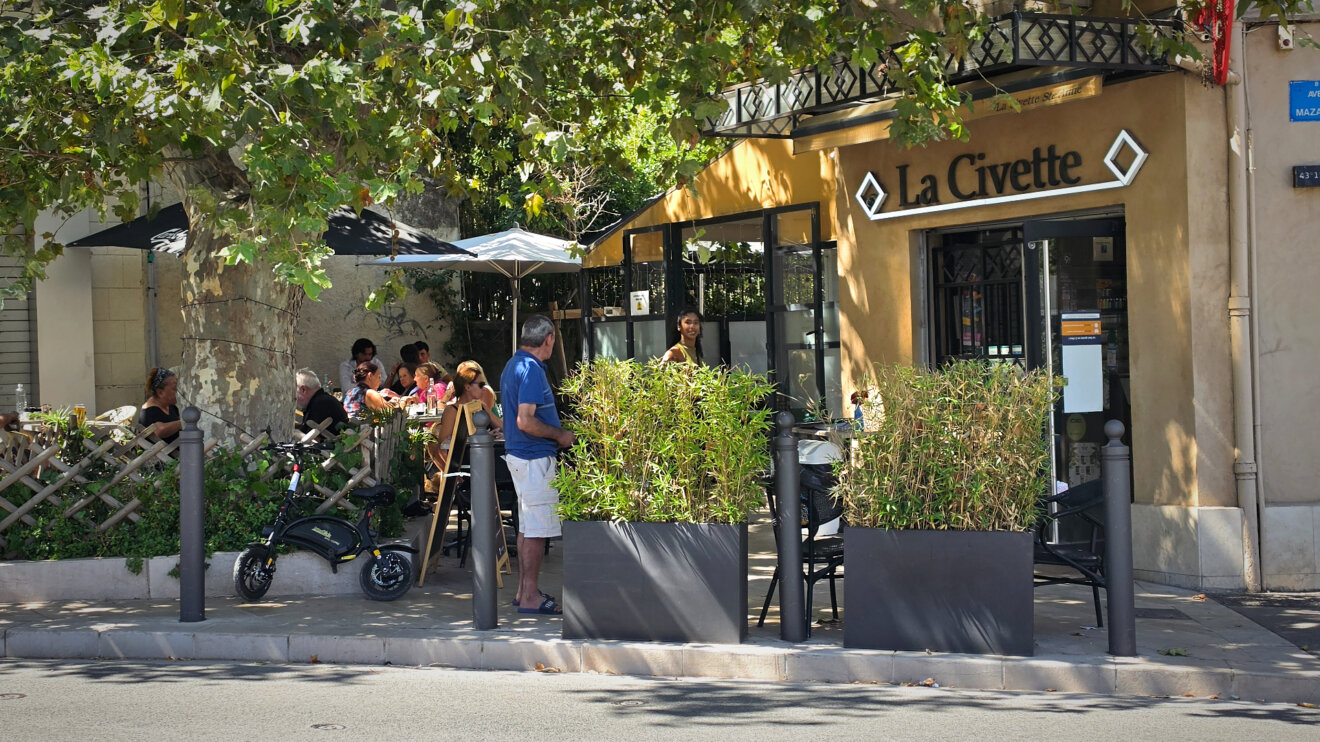 LA Civette, bar-tabac quartier de Sainte-Anne, à MArseille