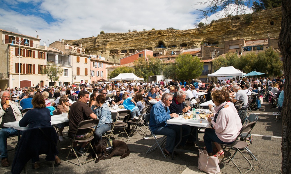 Les Pescadines de Saint-Chamas fêtent leurs 10 ans le 4 octobre : chefs, démonstrations culinaires, marché artisanal et banquet sur le port