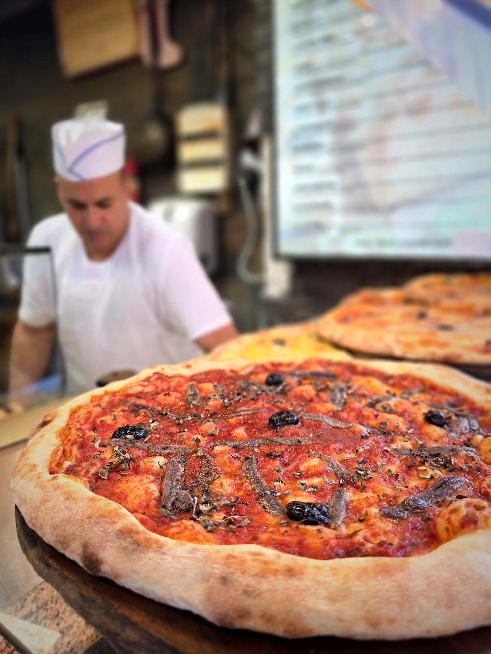 le Fournil d’Aubagne, rue d’Aubagne à Marseille, garde le secret de la vraie pizza marseillaise